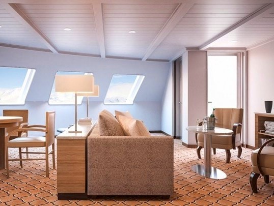 Люкс Гранд с 2 балконами (1 bed room)